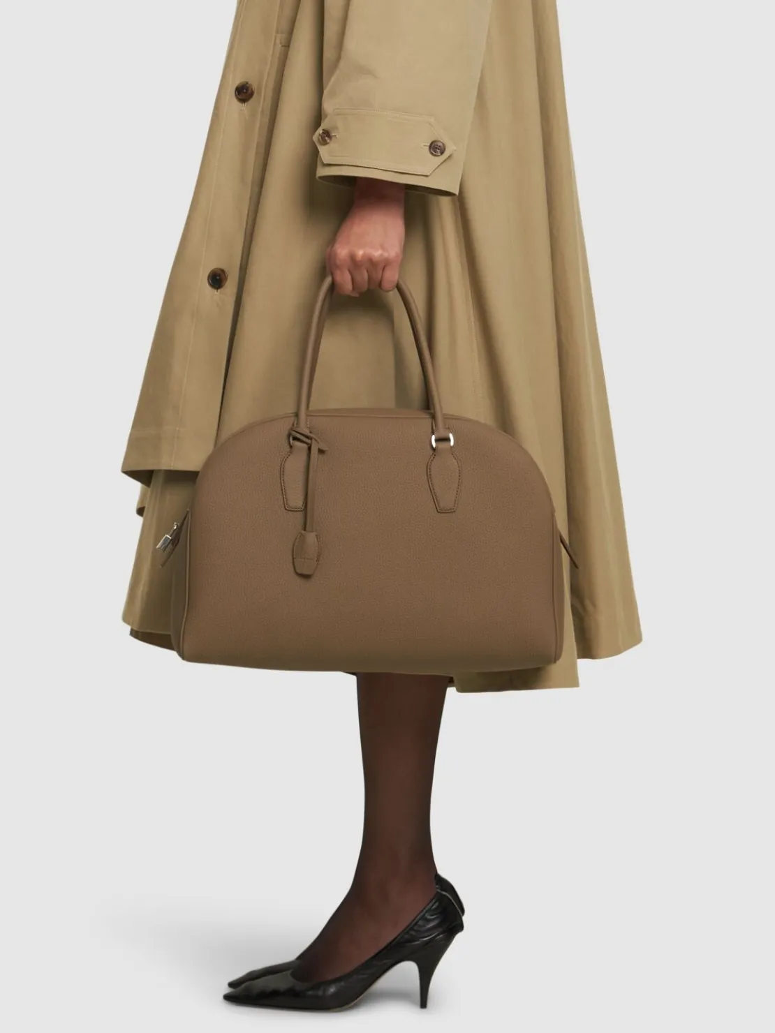 Borsa 15.75 India in pelle martellata