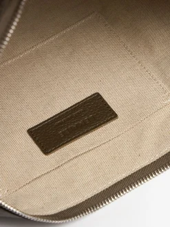 Borsa piccola Croissant in pelle martellata