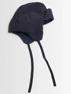 Cappello in poly imbottito con lacci