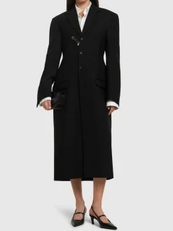 Cappotto midi in lana con spilla