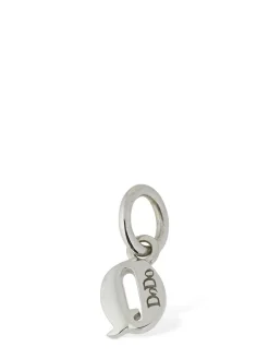 Charm Q in oro bianco 18kt con diamanti