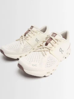 Cloud X 4 sneakers