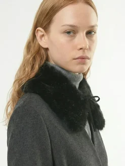 Cowie plush collar