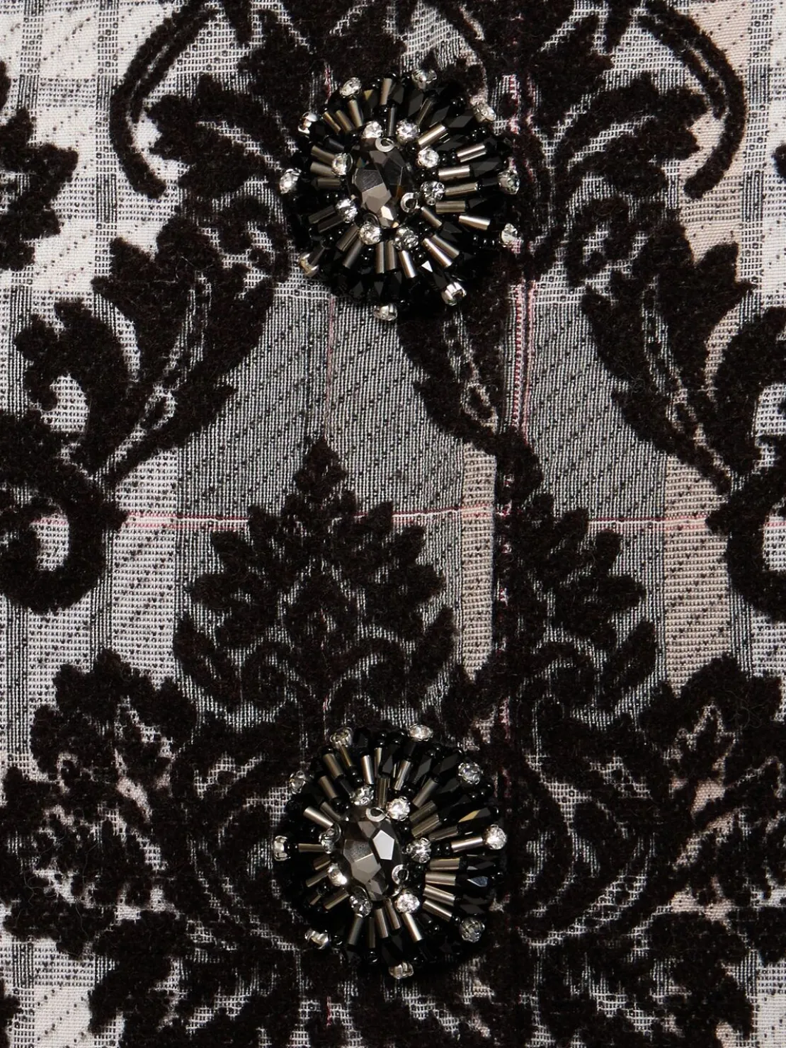 Giacca cropped floccata con perline