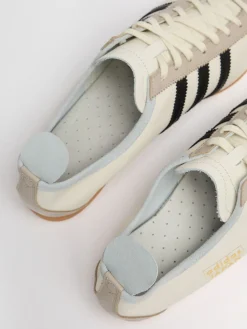 Japan sneakers