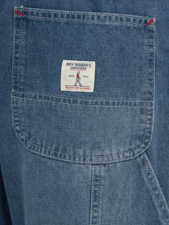 Jeans in denim
