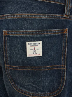 Jeans in denim