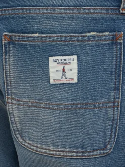 Jeans in denim