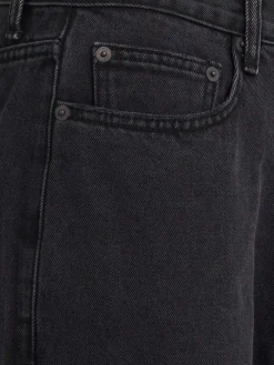 Jeans larghi in denim
