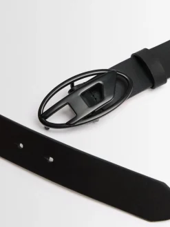 Leather belt w/ logo