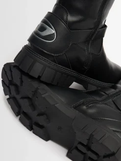 Leather & synthetic boots