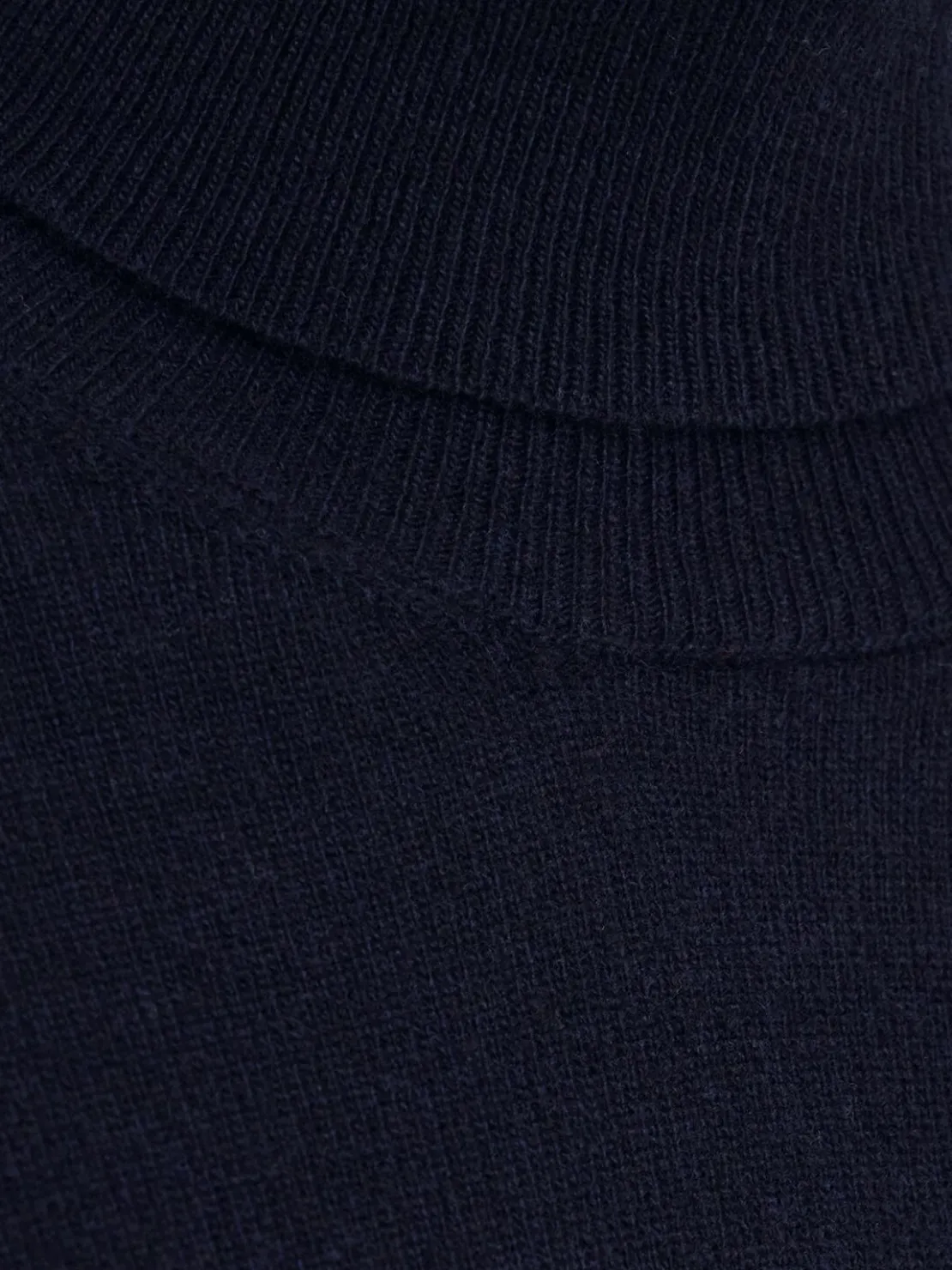 Maglia collo alto Flaminia in lana