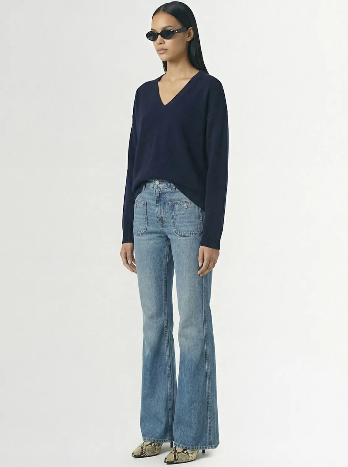 Maglia Zefiro in eco-cashmere con scollo a V
