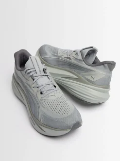 MagMax Nitro 2 sneakers