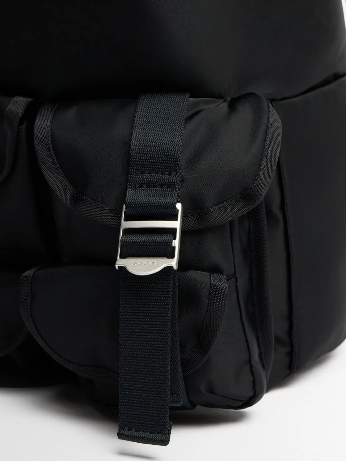 Nylon backpack w/pockets