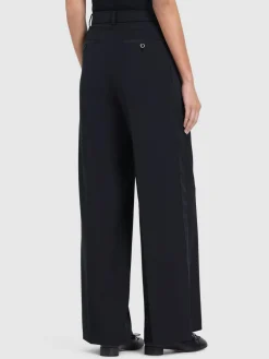 Pantaloni larghi in gabardina con cintura