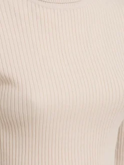 Pullover Ravena in maglia a coste con collo alto