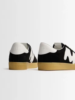 Retro sneakers