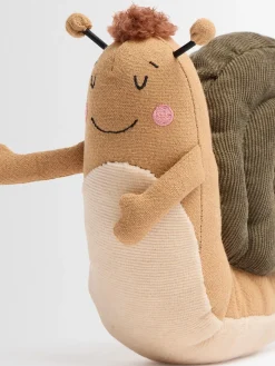 Sandy beige snail