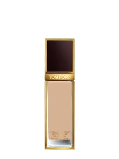 Shade & Illuminate Soft Foundation SPF50