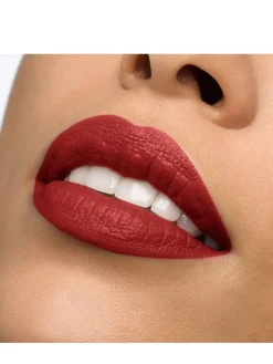 Silky Satin Lipstick On The Go