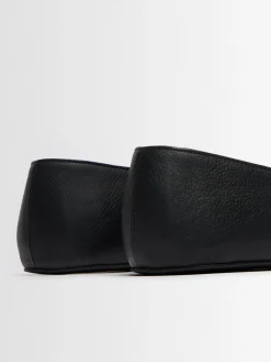 Slipper Leo in pelle