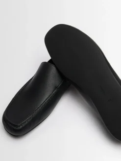 Slipper Leo in pelle