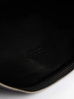 Small izzy light leather shoulder bag