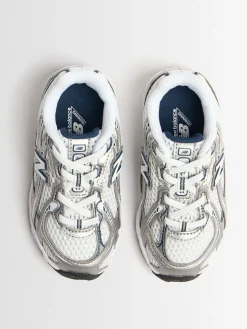 Sneakers 740