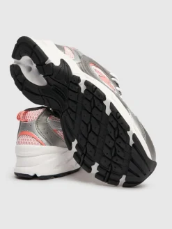Sneakers 530