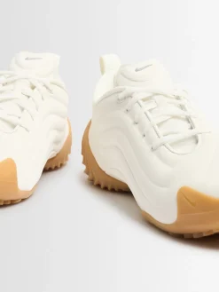 Sneakers Astra Ultra