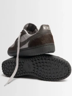 Sneakers Field General