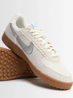 Sneakers Field General