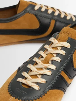 Sneakers in camoscio e pelle