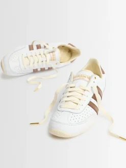 Sneakers Japan