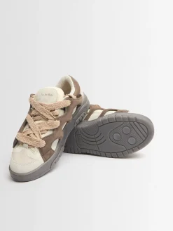 Sneakers Model 1