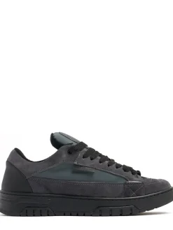 Sneakers Model 1 CUT