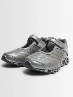 Sneakers Taqwa Bint Ali Megaride