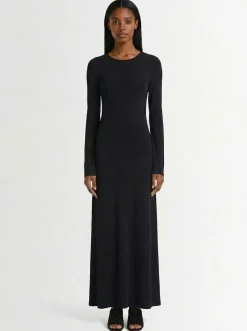 The long dress