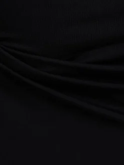 The long dress