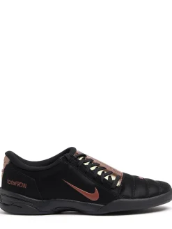 Total 90 Premium Tiempo sneakers