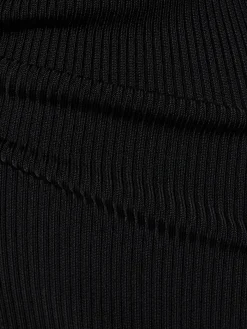 Vestito in maglia asimmetrico