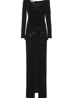 Vestito in velluto con spalle scoperte