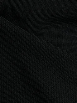 Vestito lungo con spalle scoperte in maglia