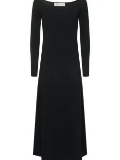 Vestito lungo con spalle scoperte in maglia