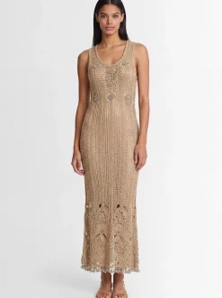 Vestito lungo crochet con dettagli in metallo