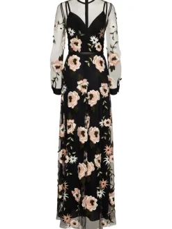 Vestito lungo in tulle con ricami